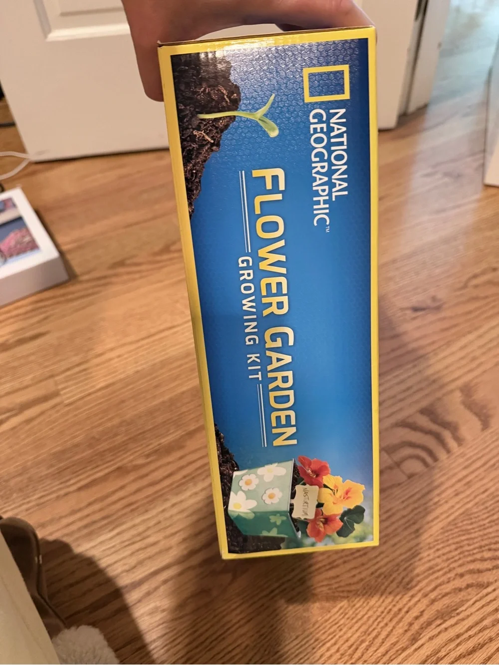 National Geographic Flower Garden Growing Kit